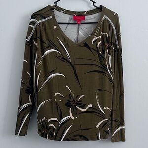 Jennifer Lopez size small top Women's Olive Floral Top
